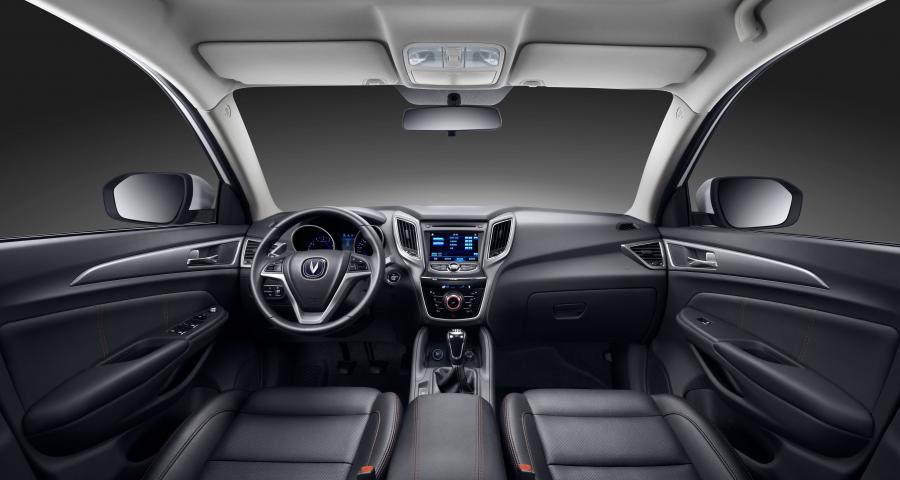 Торпедо ChangAn CS75 2014 года  (фото 2 из 27)